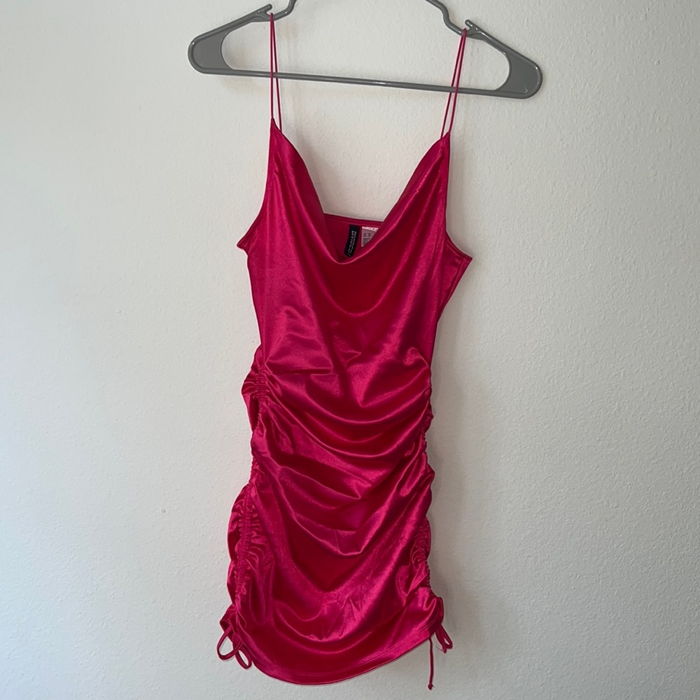 NEVER WORN H&M hot pink dress